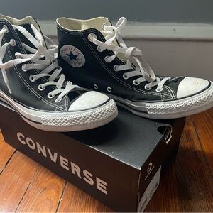 Converse Black High-Top Sneakers Chuck Taylors